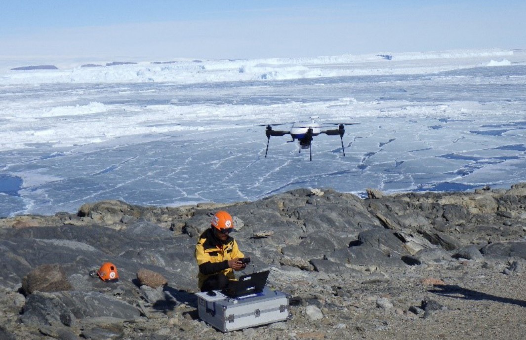 国土地理院の広報誌に、当社製ドローンが南極で活用された事例について掲載されました